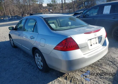 2007 Honda Accord 2.4 Lx из США, поврежденный, VIN 1HGCM56417A157972
